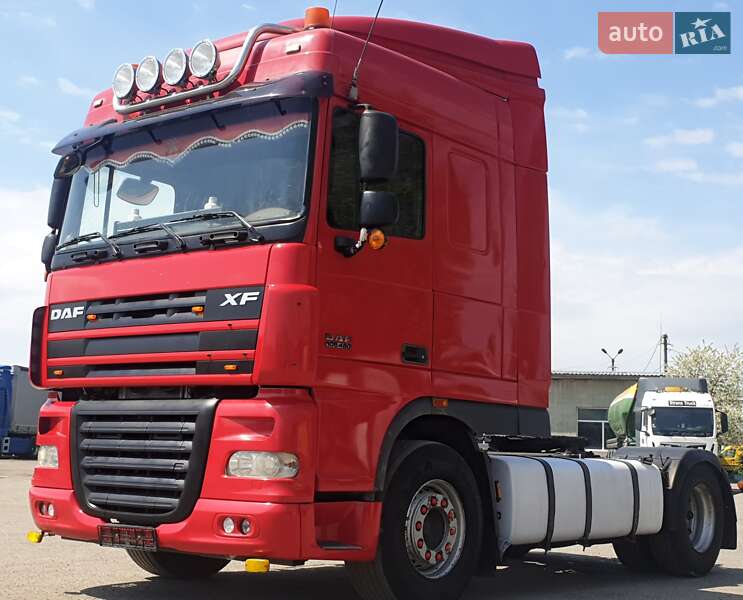 Тягач DAF XF 105 2011 в Луцке