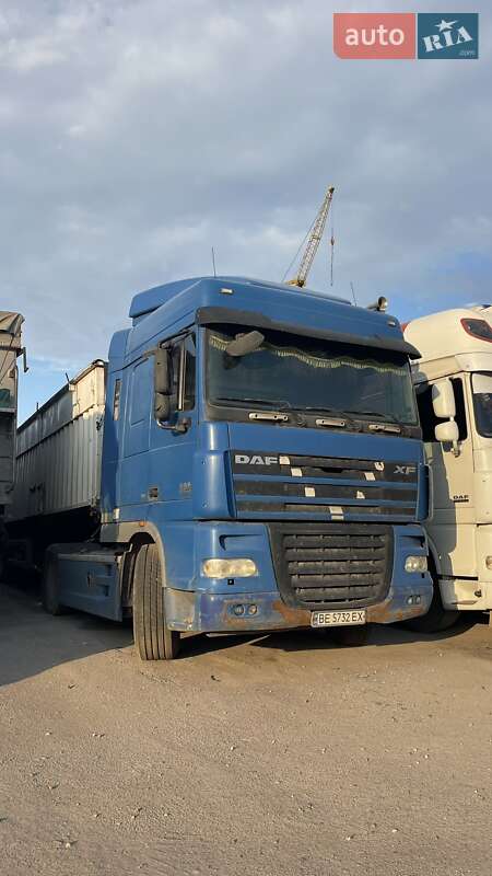Зерновоз DAF XF 105 2007 в Баштанке