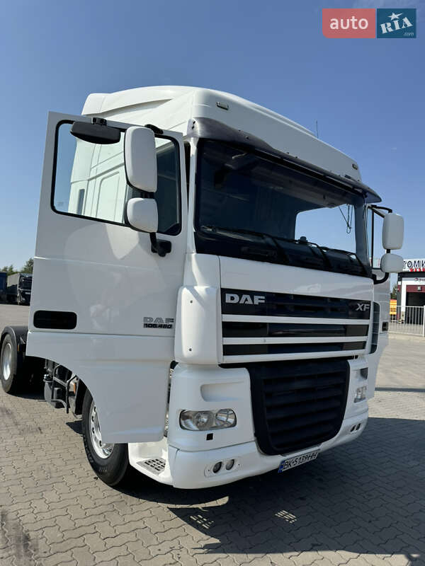 Тягач DAF XF 105 2012 в Сарнах