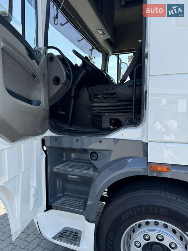 Тягач DAF XF 105 2012 в Сарнах