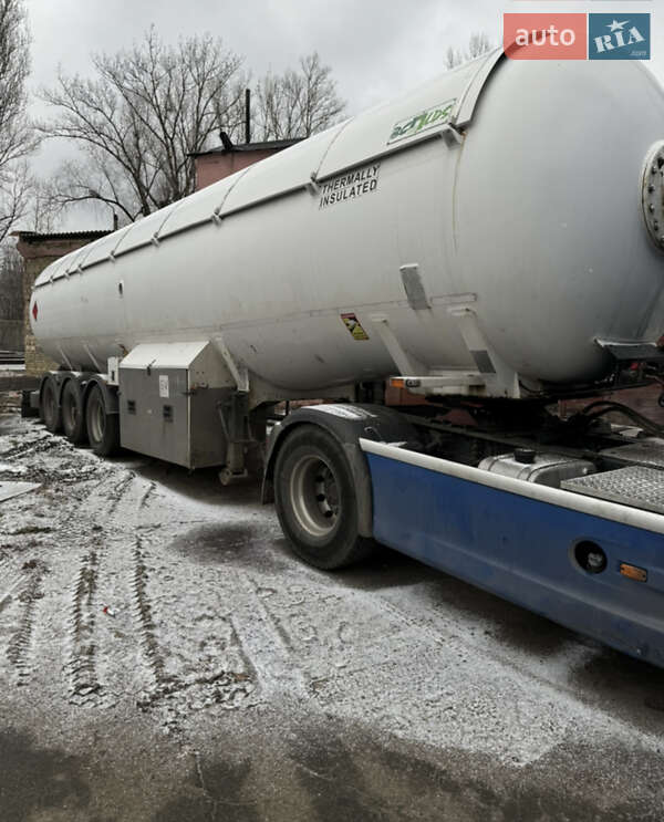 Бензовоз DAF XF 105 2012 в Харькове