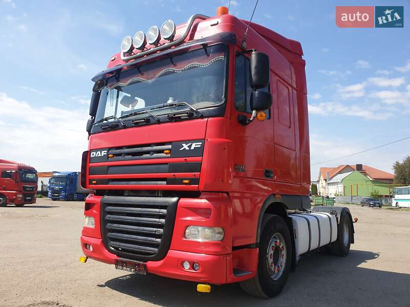Тягач DAF XF 105 2011 в 