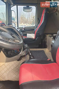 Тягач DAF XF 105 2013 в 