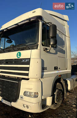 Тягач DAF XF 105 2011 в 