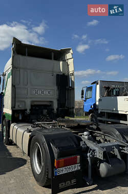 Тягач DAF XF 105 2011 в 