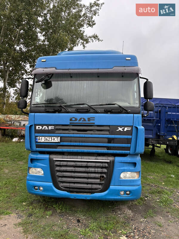 Тягач DAF XF 105 2010 в 