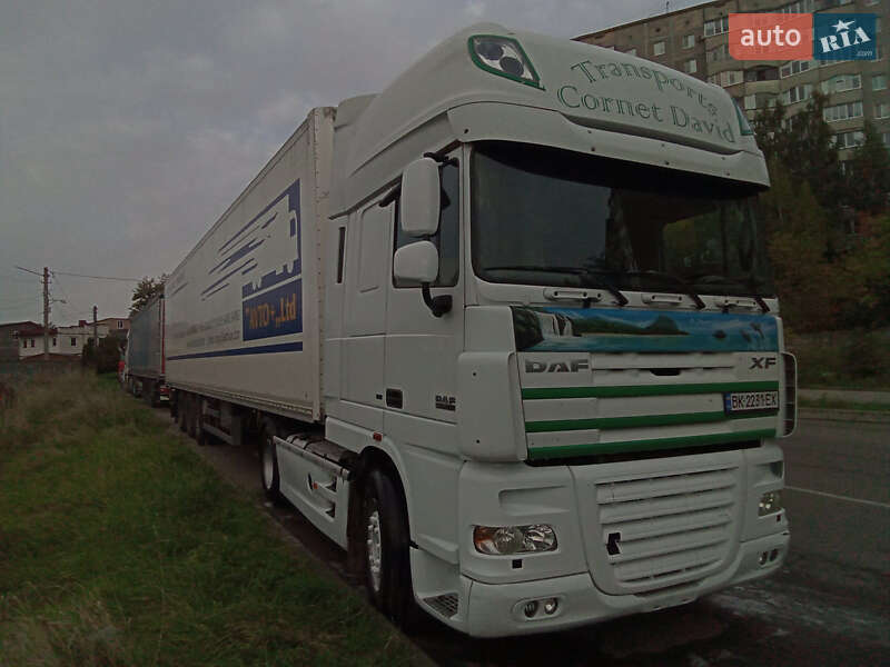 Тягач DAF XF 105 2008 в Ровно