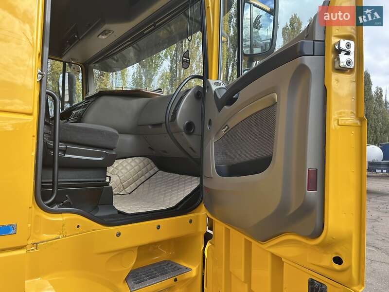 Тягач DAF XF 105 2013 в Киеве