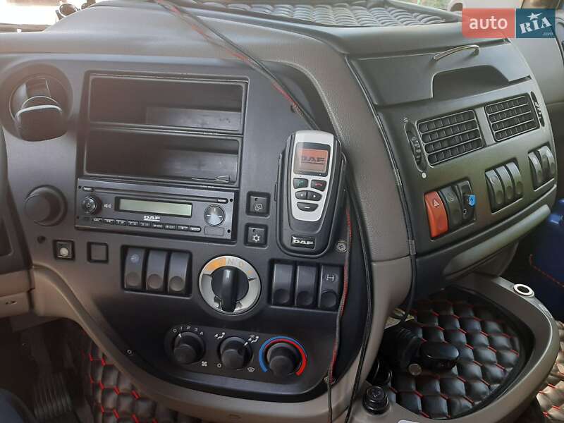 Тягач DAF XF 105 2009 в Запорожье