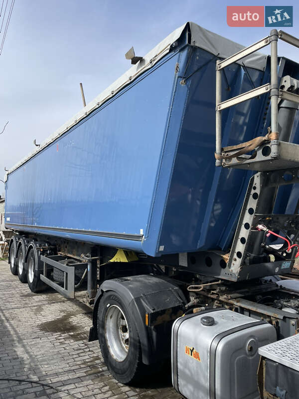 Самосвал DAF XF 105 2009 в Киеве