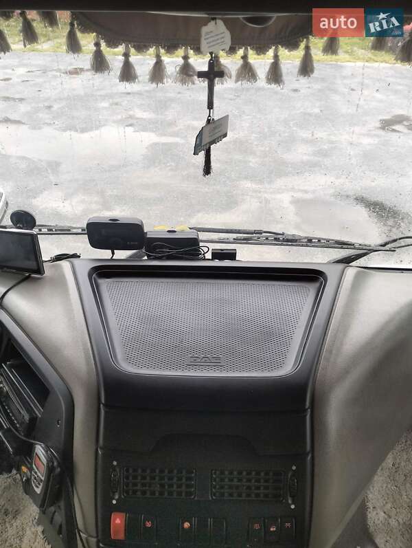 Тягач DAF XF 105 2012 в Романове