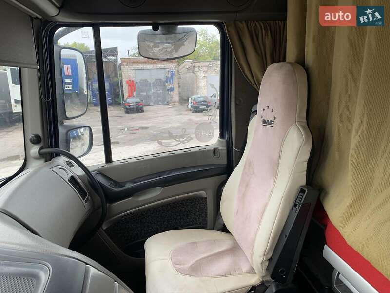 Тягач DAF XF 105 2008 в Дніпрі