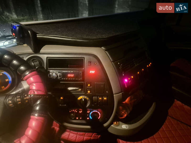 Тягач DAF XF 105 2013 в Чернигове