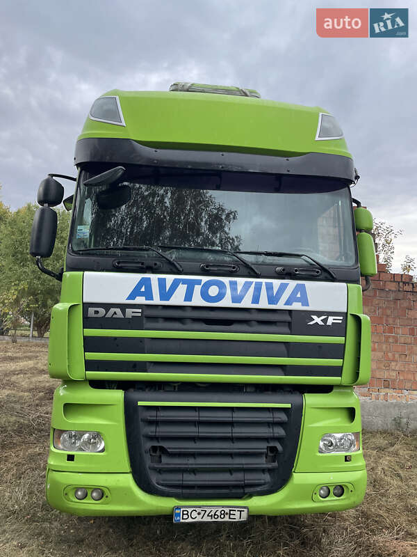 Тягач DAF XF 105 2007 в Дніпрі