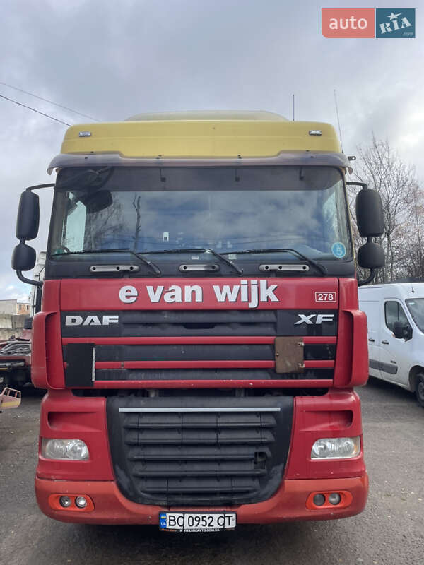 Тягач DAF XF 105 2008 в Львові фото Тягач DAF XF 105 2008 в Львові