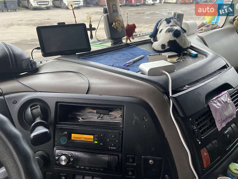 Тягач DAF XF 105 2010 в Звягеле