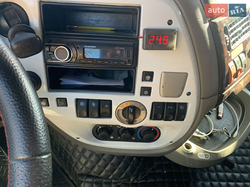 Самоскид DAF XF 105 2009 в Яготині