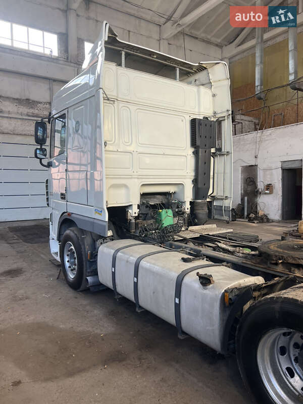 Тягач DAF XF 105 2010 в Чернигове