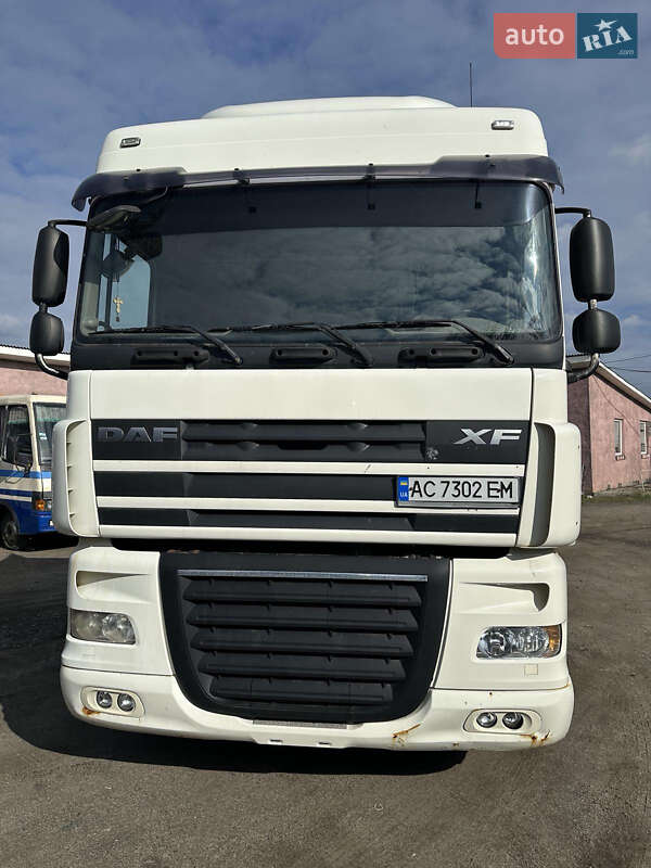 Тягач DAF XF 105 2011 в Маневичах
