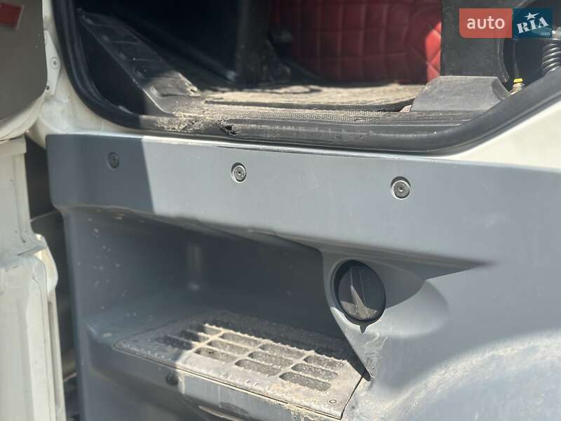 Тягач DAF XF 105 2011 в Львове