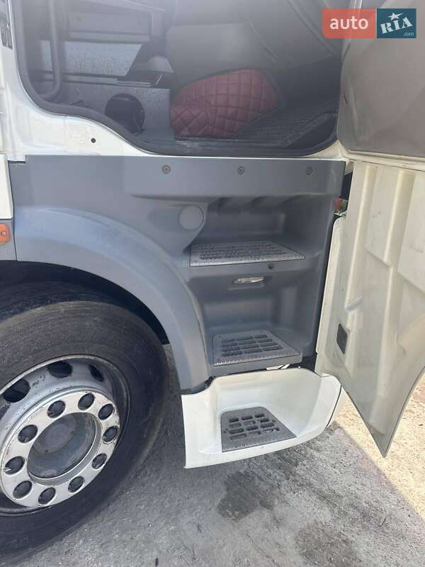 Тягач DAF XF 105 2011 в Львове