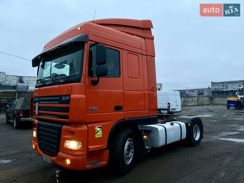 Тягач DAF XF 105 2008 в Днепре