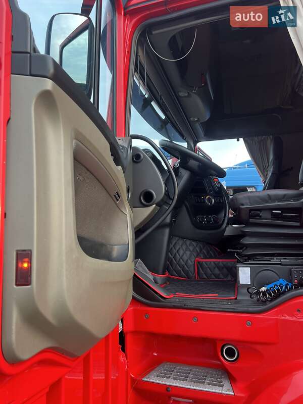 Тягач DAF XF 105 2011 в Иршаве