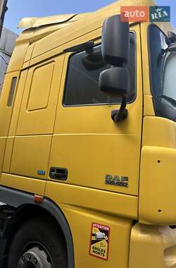 Грузовой фургон DAF XF 105 2013 в Калуше