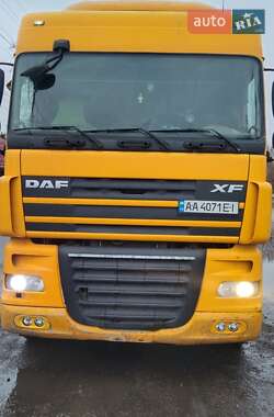 Тягач DAF XF 105 2010 в Володарке