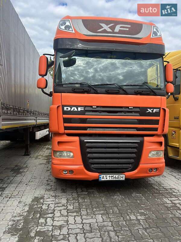 Грузовой фургон DAF XF 105 2013 в Калуше
