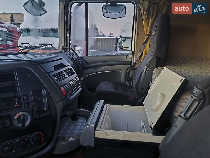 Тягач DAF XF 105 2008 в Обухове