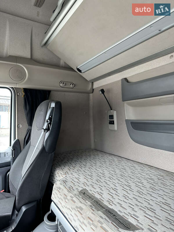 Тягач DAF XF 106 2015 в Бучачі