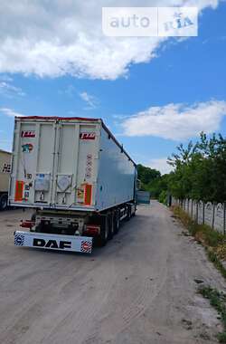 Зерновоз DAF XF 106 2014 в Золочеві