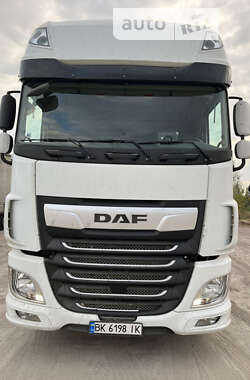 Тягач DAF XF 106 2015 в Ровно