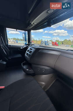 Тягач DAF XF 106 2017 в 