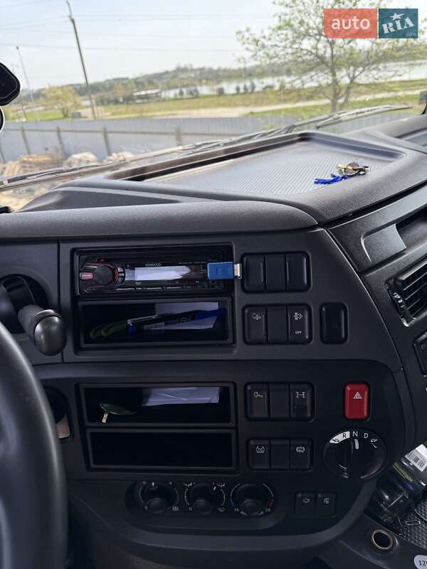 Тягач DAF XF 106 2014 в Новояворовске