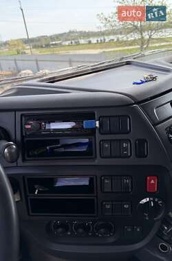 Тягач DAF XF 106 2014 в 