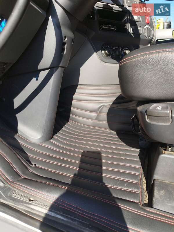 Бензовоз DAF XF 106 2016 в Глобине