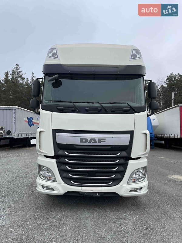 Тягач DAF XF 106 2015 в Вишгороді