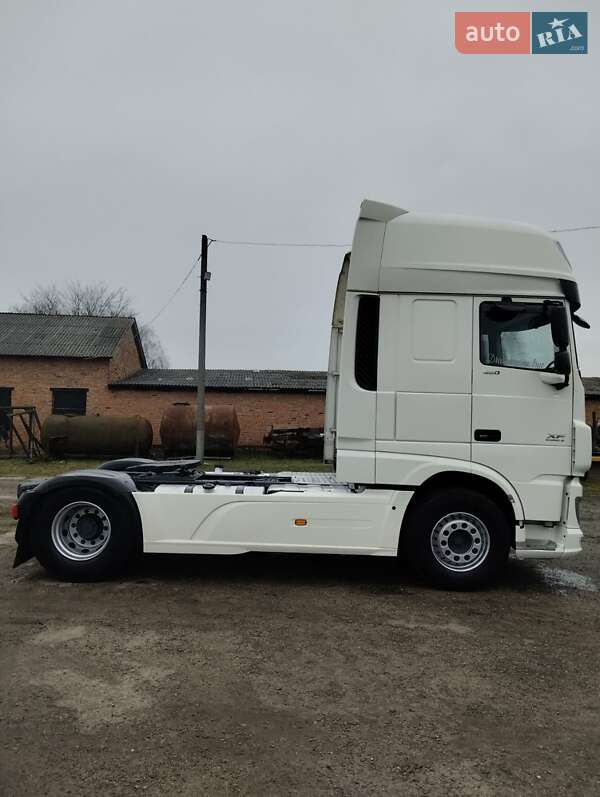 Тягач DAF XF 106 2015 в Шептицькому