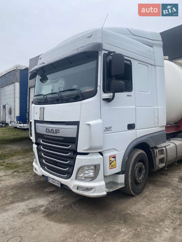 Тягач DAF XF 460 FT 2015 в Львове