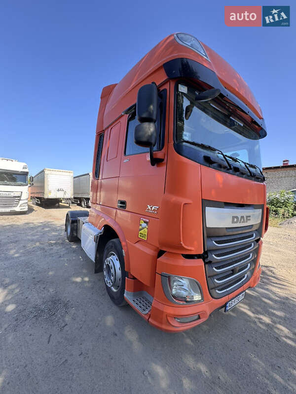 Тягач DAF XF 460 FT 2015 в 