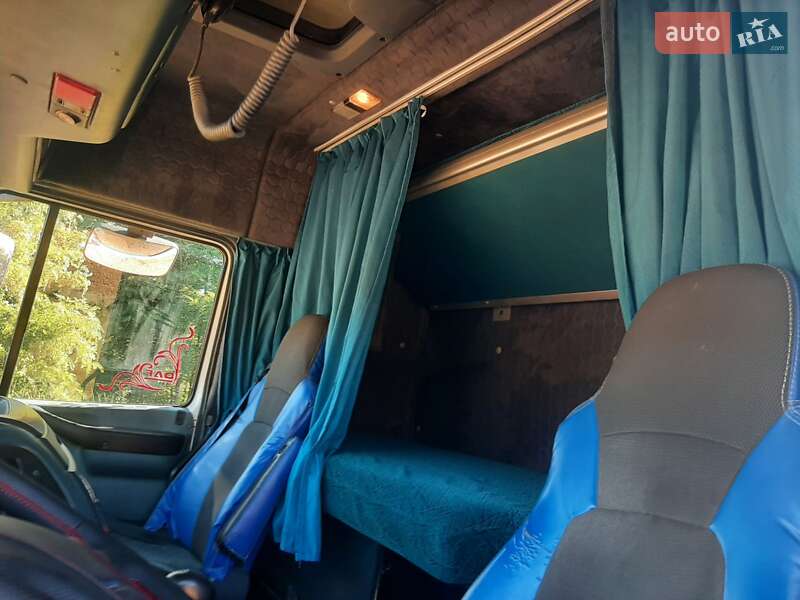 Тягач DAF XF 95.430 2006 в Зборові