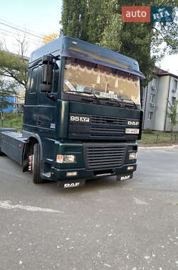 Тягач DAF XF 95.430 2000 в 