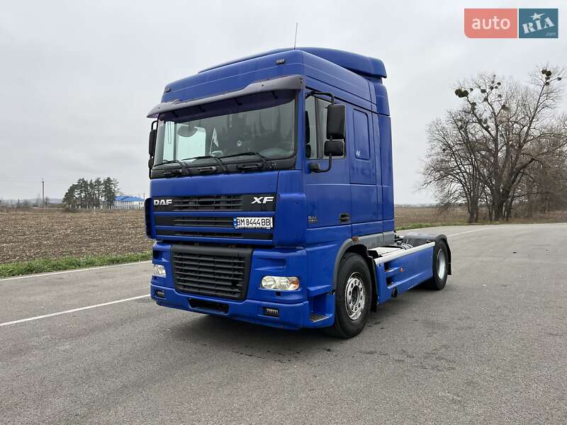 Тягач DAF XF 95.430 2005 в Ромнах