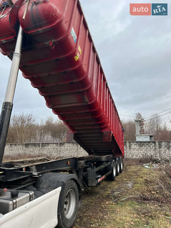 Тягач DAF XF 95.480 2003 в Чорткове