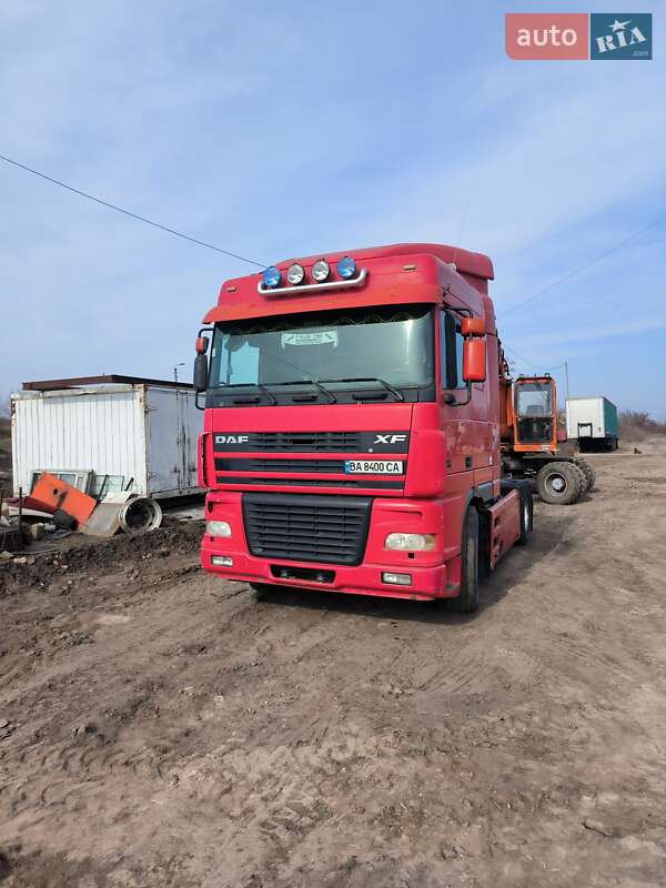 Тягач DAF XF 95.480 2003 в 
