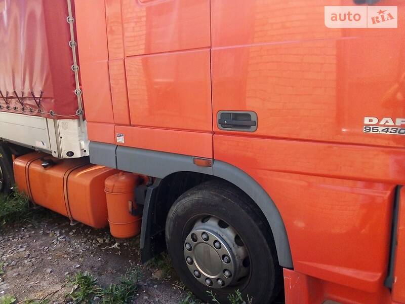 Тягач DAF XF 95 2003 в Києві