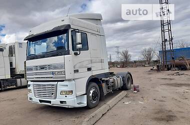 Тягач DAF XF 95 2001 в Нікополі