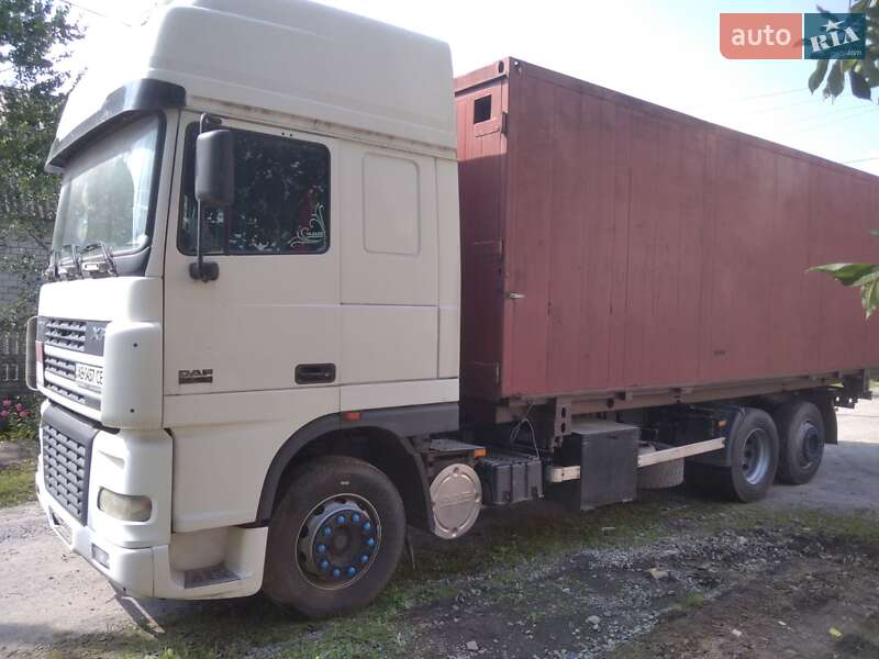 Грузовой фургон DAF XF 95 2006 в Хмельнике